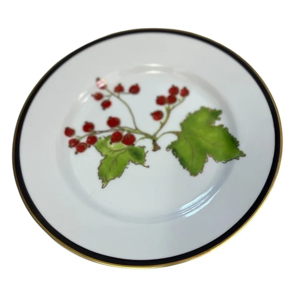 3 CRATE & BARREL Berries Fruits DESSERT Salad Plates Gold Rim 8.2…